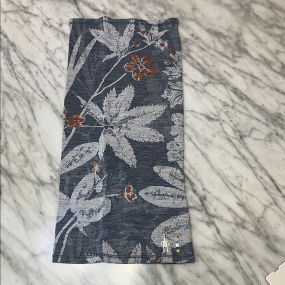 Smartwool, Thermal Long Merino Neck Gaiter, Winter Sky Floral (E) - Picture 3 of 4
